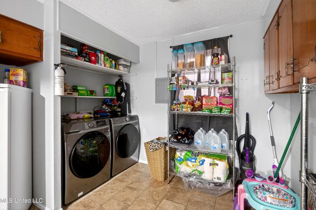 7621 Elder Ferry Road, Moss Point, MS 39563