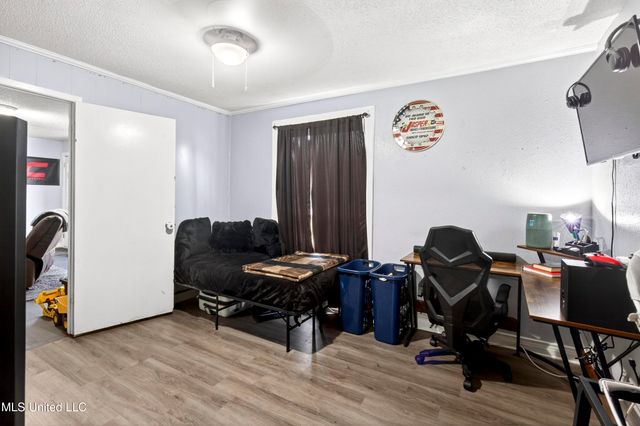 7621 Elder Ferry Road, Moss Point, MS 39563