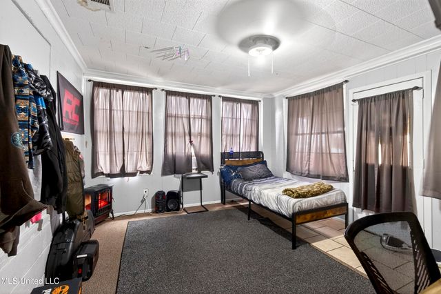 7621 Elder Ferry Road, Moss Point, MS 39563