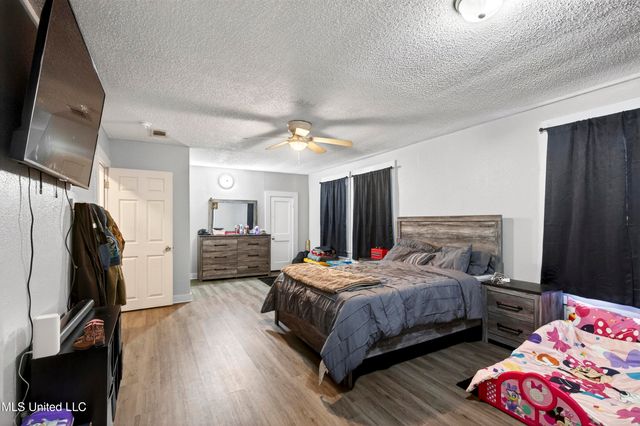 7621 Elder Ferry Road, Moss Point, MS 39563