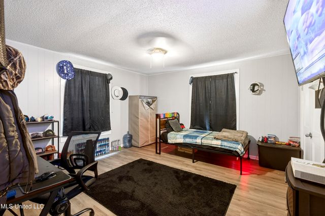 7621 Elder Ferry Road, Moss Point, MS 39563