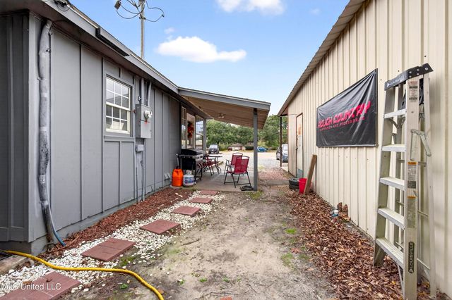 7621 Elder Ferry Road, Moss Point, MS 39563