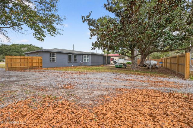 7621 Elder Ferry Road, Moss Point, MS 39563