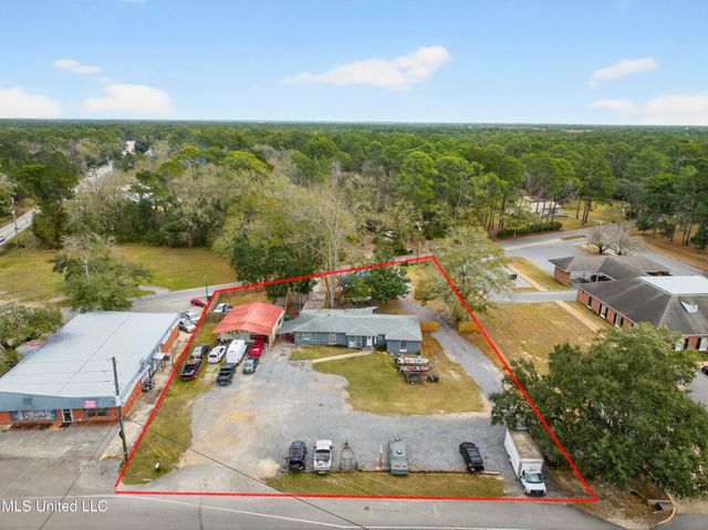 7621 Elder Ferry Road, Moss Point, MS 39563