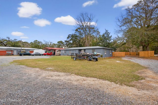 7621 Elder Ferry Road, Moss Point, MS 39563