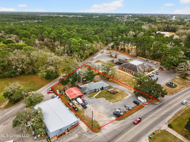 7621 Elder Ferry Road, Moss Point, MS 39563