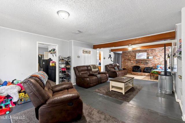 7621 Elder Ferry Road, Moss Point, MS 39563