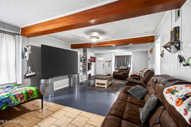 7621 Elder Ferry Road, Moss Point, MS 39563