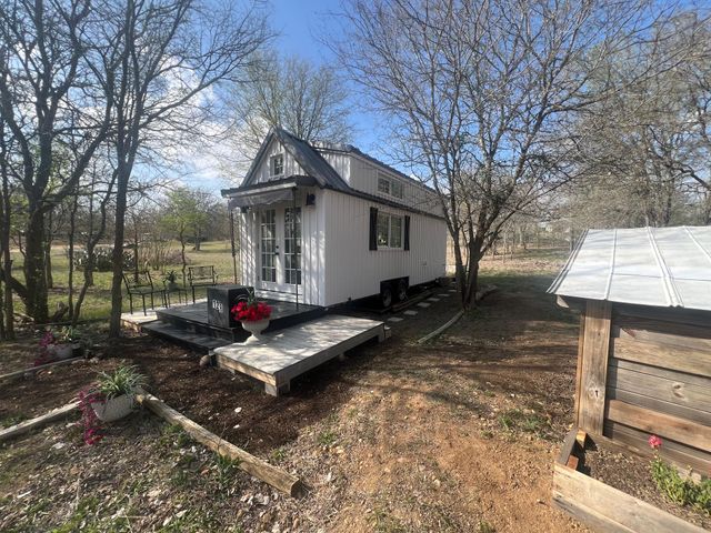 128 Arrowhead CT A, Bastrop, TX 78602