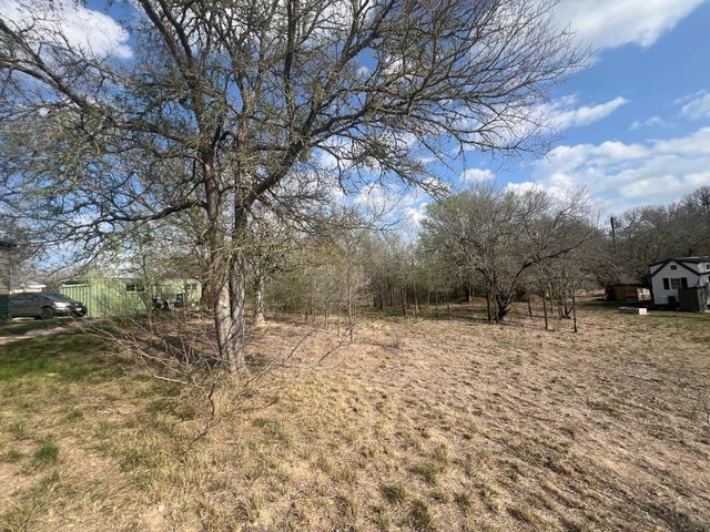 128 Arrowhead CT A, Bastrop, TX 78602