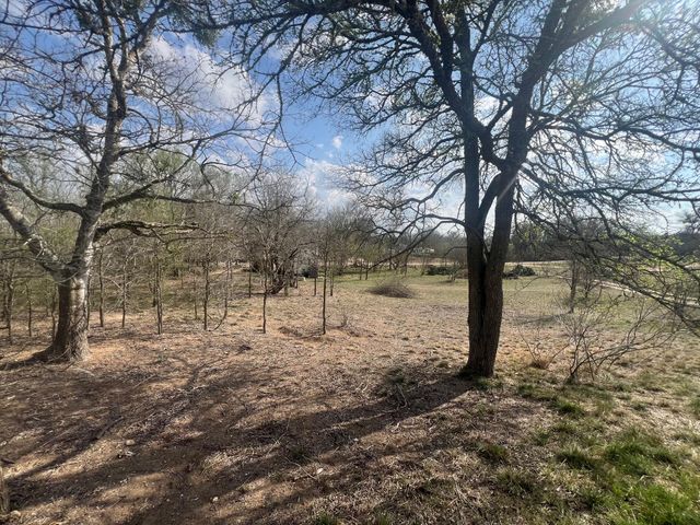 128 Arrowhead CT A, Bastrop, TX 78602