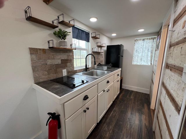 128 Arrowhead CT A, Bastrop, TX 78602