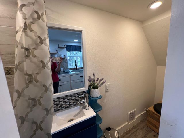 128 Arrowhead CT A, Bastrop, TX 78602