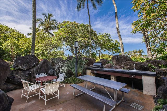 501 Hahaione Street 6L, Honolulu, HI 96825