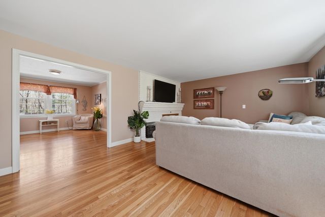 11 River Road, Amherst, NH 03031