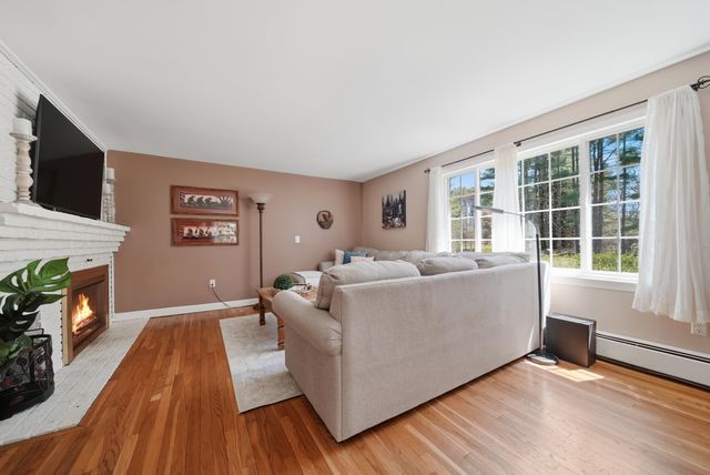 11 River Road, Amherst, NH 03031
