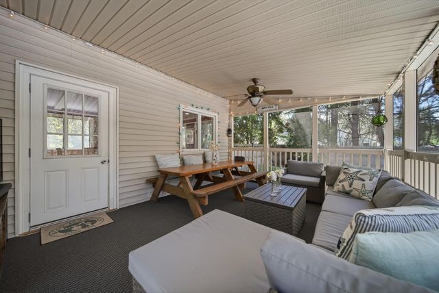 11 River Road, Amherst, NH 03031