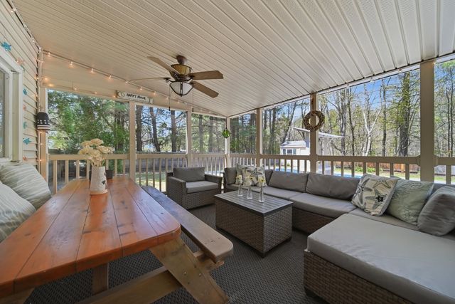 11 River Road, Amherst, NH 03031
