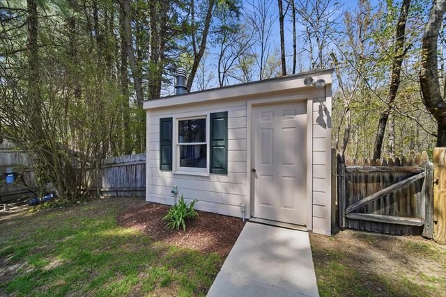 11 River Road, Amherst, NH 03031