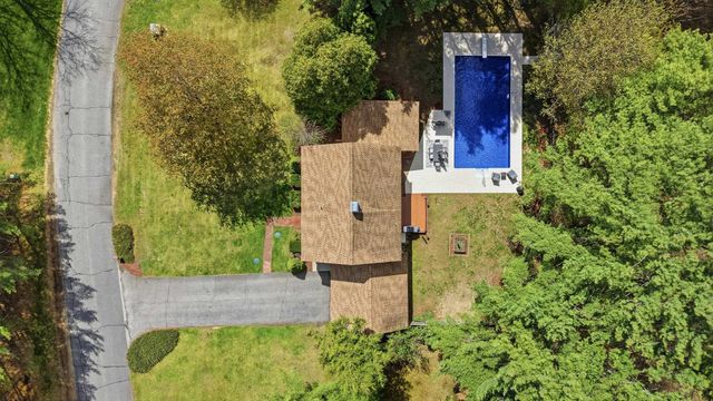 11 River Road, Amherst, NH 03031