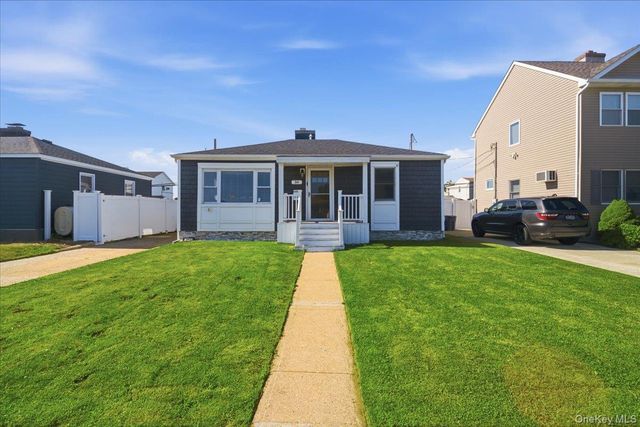 34 Polk Street, Freeport, NY 11520