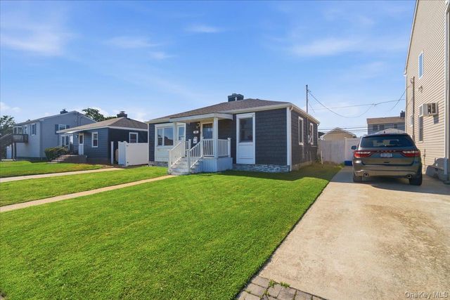 34 Polk Street, Freeport, NY 11520