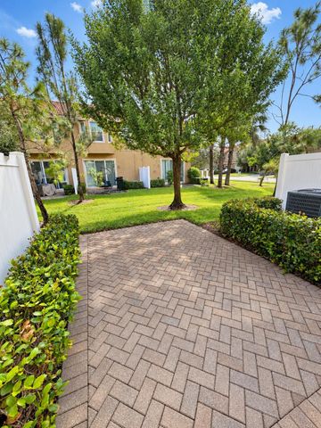 5984 MONTERRA CLUB Drive NW, Lake Worth, FL 33463