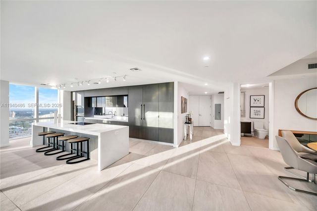 851 NE 1st Avenue Penthouse 4612, Miami, FL 33132