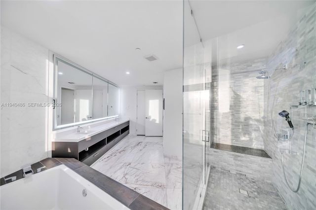 851 NE 1st Avenue Penthouse 4612, Miami, FL 33132