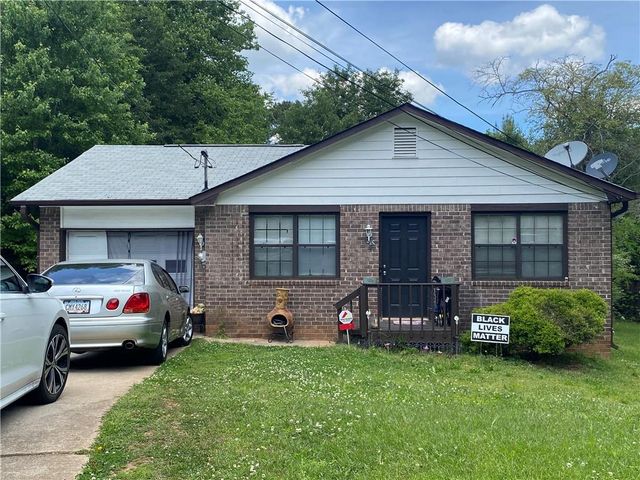 2051 Kimber Trail, Stone Mountain, GA 30088