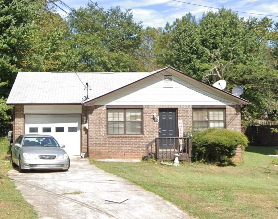 2051 Kimber Trail, Stone Mountain, GA 30088