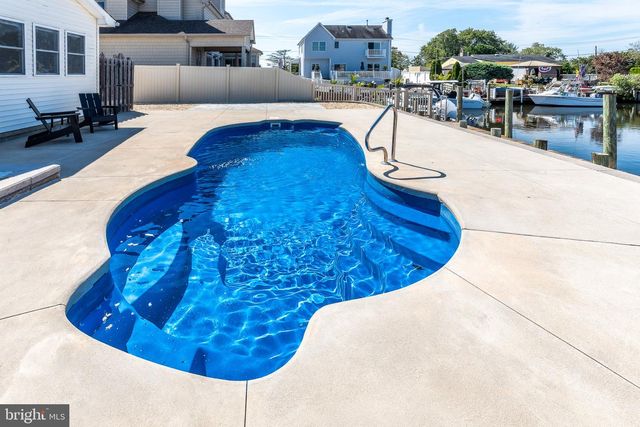 1201 PENGUIN CT, Forked River, NJ 08731