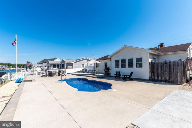 1201 PENGUIN CT, Forked River, NJ 08731
