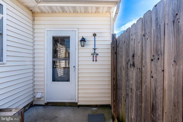 1201 PENGUIN CT, Forked River, NJ 08731