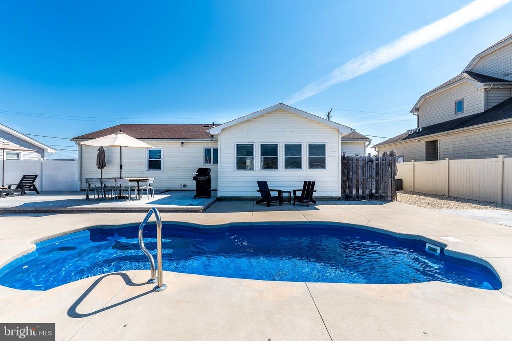 1201 PENGUIN CT, Forked River, NJ 08731
