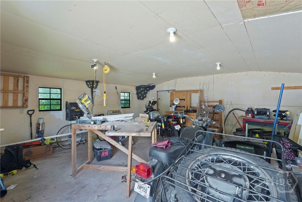 Image 44 of property listing at 244 E 64th Street, Savannah, GA 31405