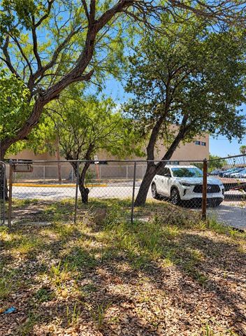 1410 17th, Corpus Christi, TX 78404
