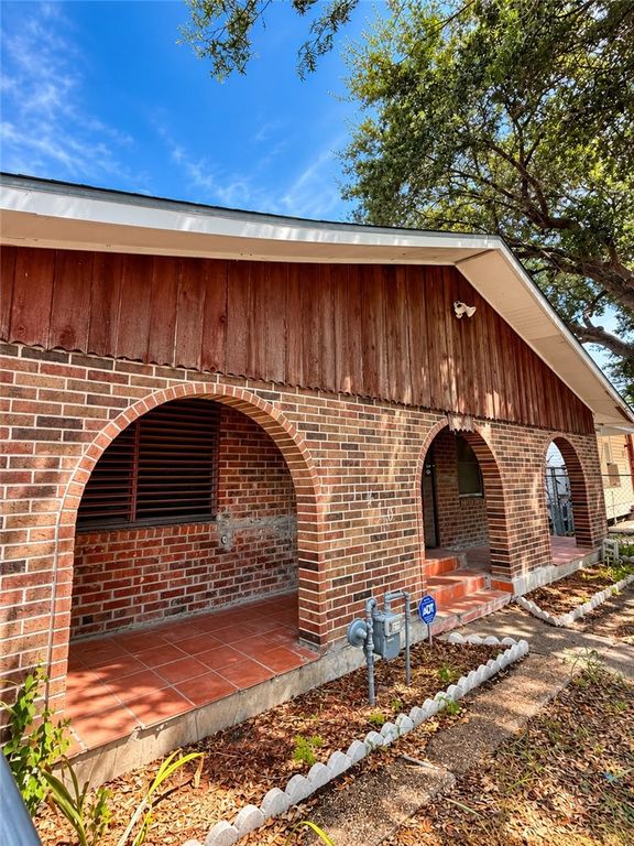 1410 17th, Corpus Christi, TX 78404 — photo 2