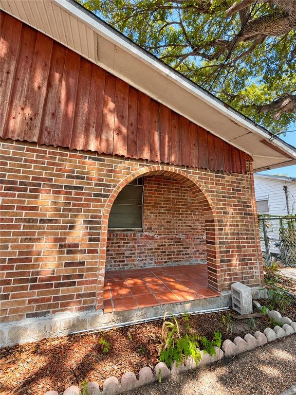 1410 17th, Corpus Christi, TX 78404 — photo 3