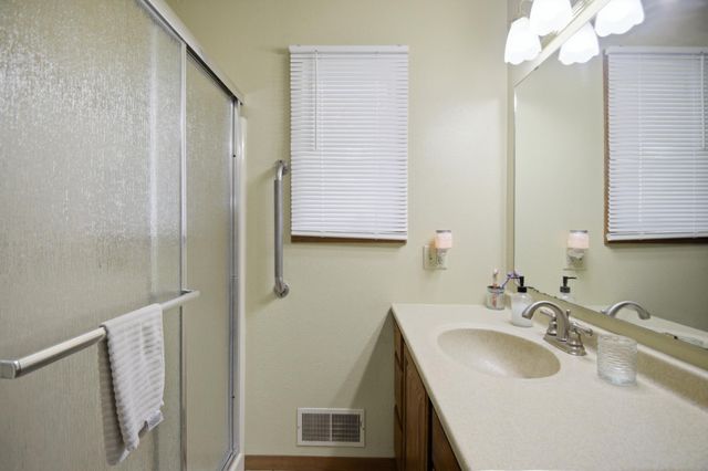 914 13th Avenue SE, Austin, MN 55912