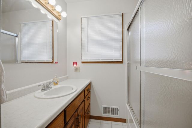 914 13th Avenue SE, Austin, MN 55912
