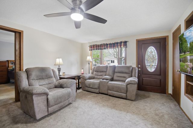 914 13th Avenue SE, Austin, MN 55912