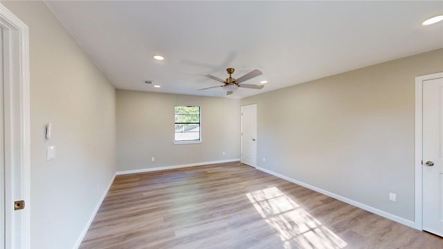 11011 Ferguson Road, Dallas, TX 75228