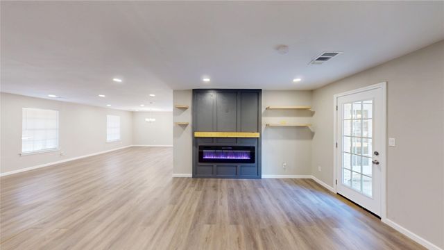 11011 Ferguson Road, Dallas, TX 75228