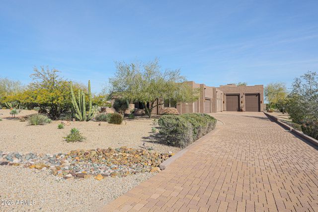 8611 N 193RD Drive, Waddell, AZ 85355