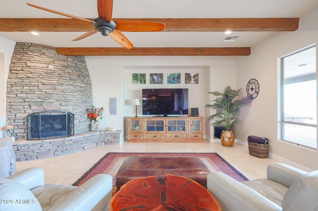 8611 N 193RD Drive, Waddell, AZ 85355