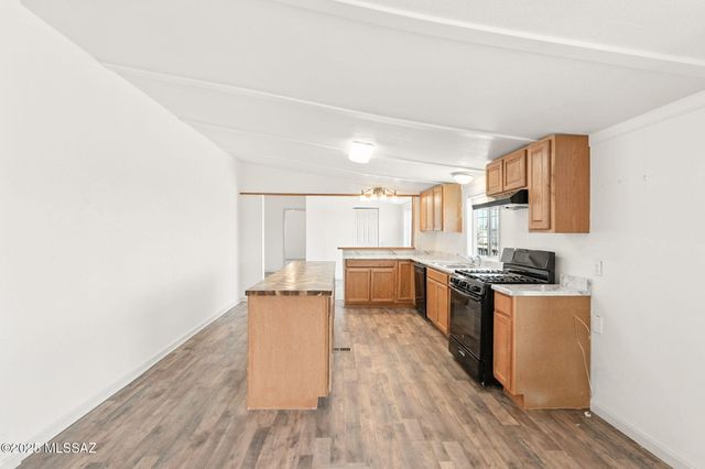 17695 W Cocoraque Lane, Marana, AZ 85653