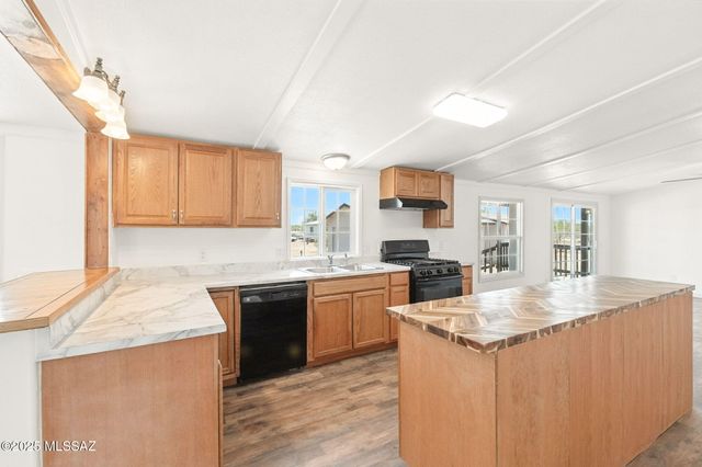 17695 W Cocoraque Lane, Marana, AZ 85653