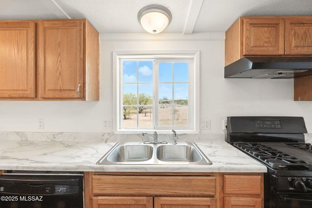 17695 W Cocoraque Lane, Marana, AZ 85653