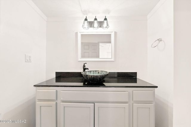 17695 W Cocoraque Lane, Marana, AZ 85653